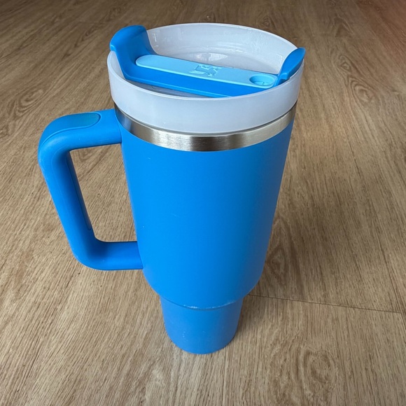 Stanley Royal Blue Insulated Mug 40oz - Picture 3 of 7